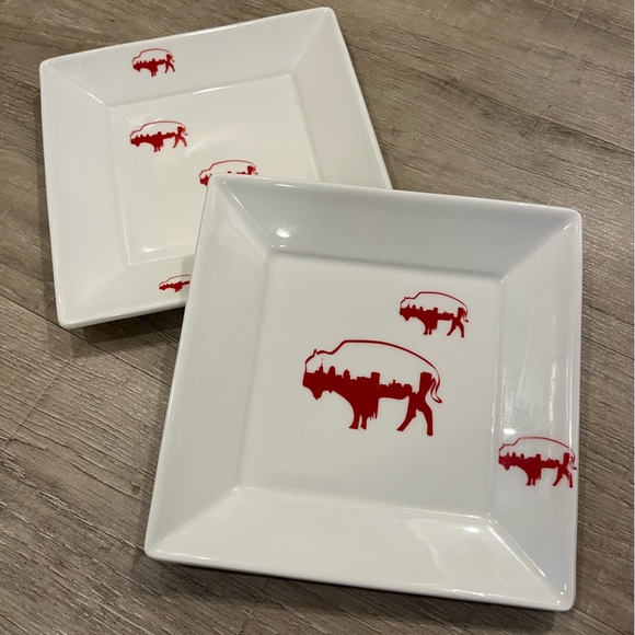 Roaming Buffalo Square Plates Set of 2 Homer Loughlin China Lead Free - Picture 1 of 9
